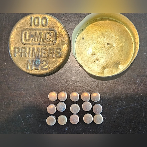 Antique 1870's U.M.C. Union Metallic Cartridge Co. No. 2 Primers Tin with 15 pri - Picture 3 of 10